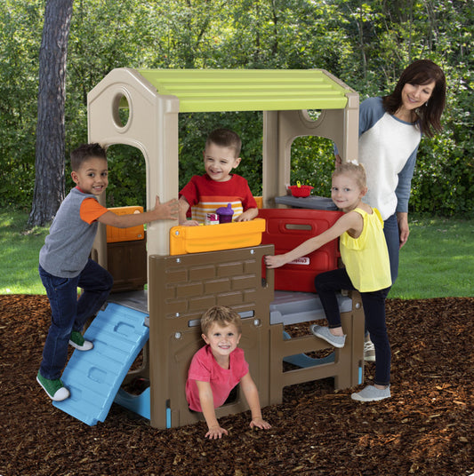 SimPlay3Young Explorers Indoor/Outdoor Discovery Playhouse